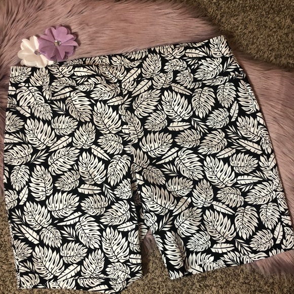 Terra & Sky Pants - 🔴TERRA & SKY Black and White print Bermuda shorts